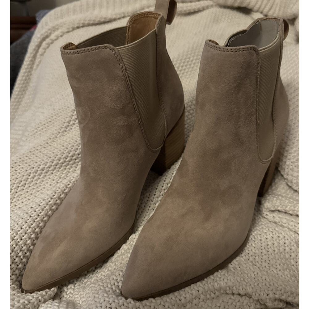 Steve Madden Womens Suede Bootie Pull On Knoxi Size 9.5 Taupe Block Heel NWOT